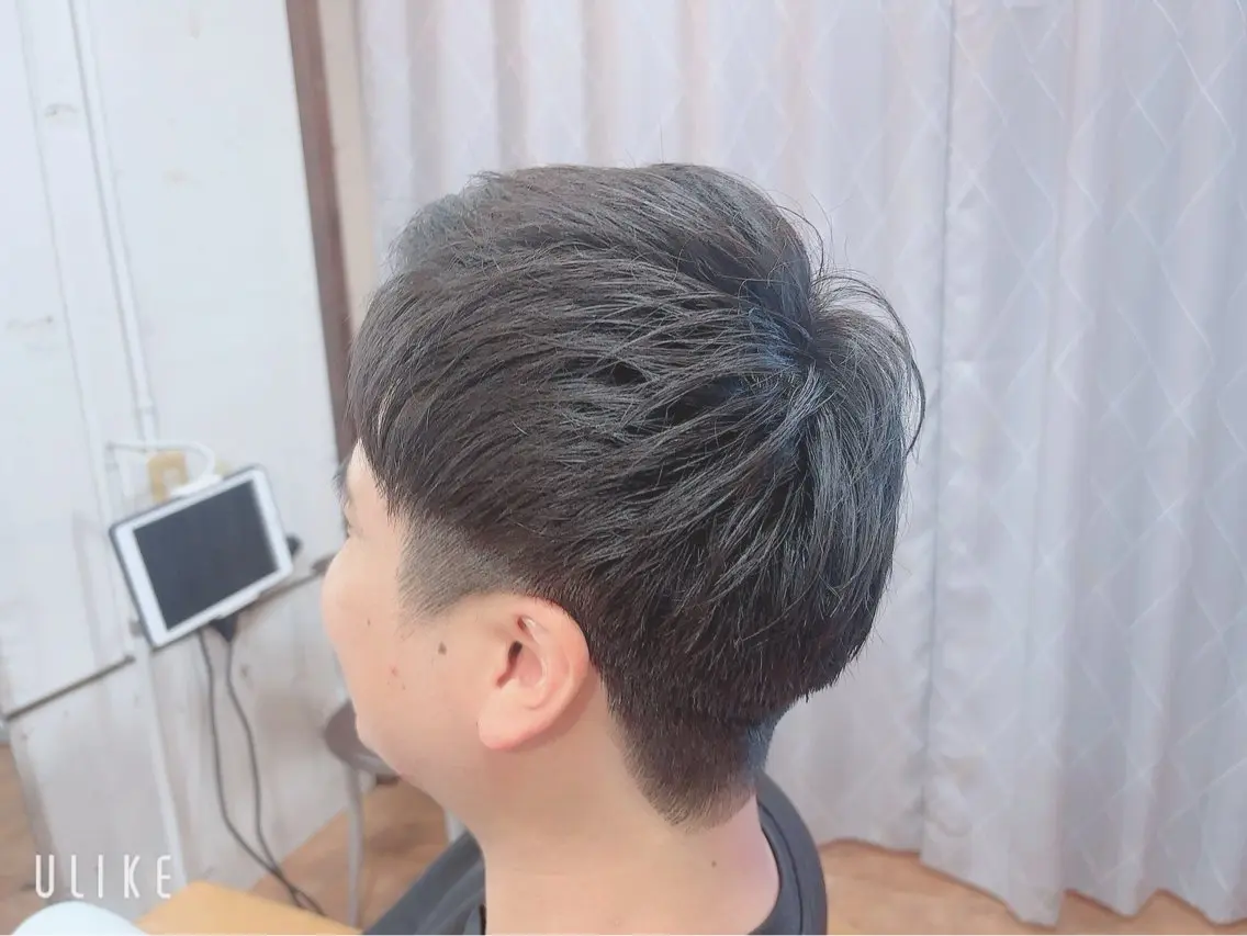 メンズ @z（アットゼー） arisaのヘアスタイル