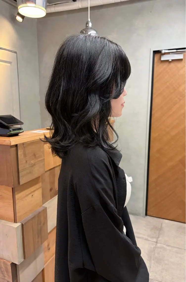 ミディアム カラー ブリーチ 透明感カラー ヘアカラー yui / 伏見 / 透明感カラーのヘアスタイル