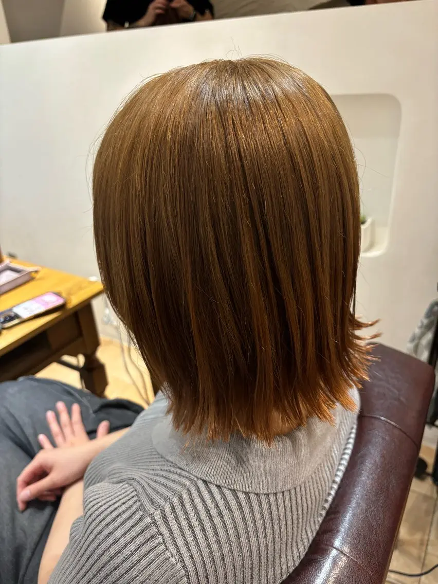 ミディアム カラー ブラウンカラー ミルクティーブラウン 外ハネヘア ヘアカラー 🌈透明感カラー🌈 🌟吉田祐介🌟のヘアスタイル