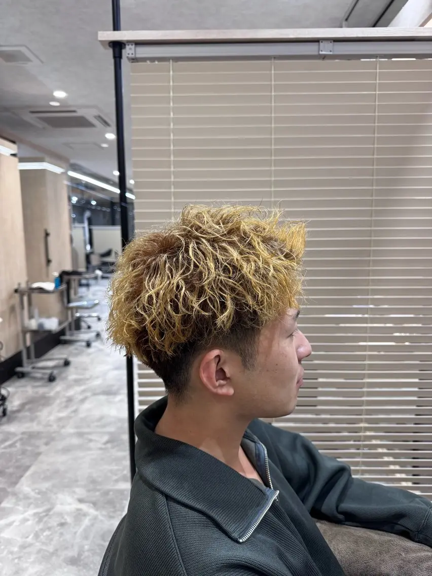 メンズ アップバング メンズブリーチ マッシュ メンズパーマ カット パーマ 堀 舜介/メンズカットのヘアスタイル