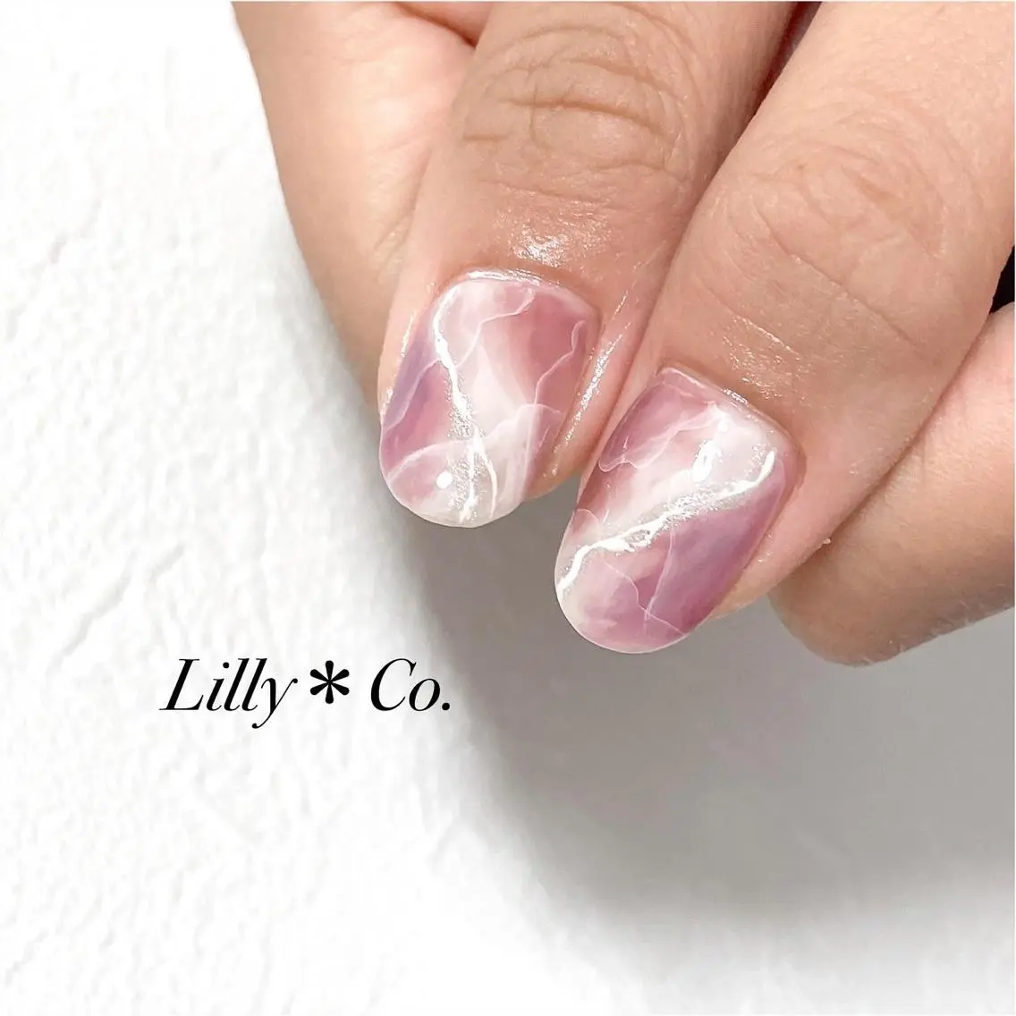 ネイル ジェルネイル ハンドネイル ハンドケア Lilly Co.のネイルデザイン