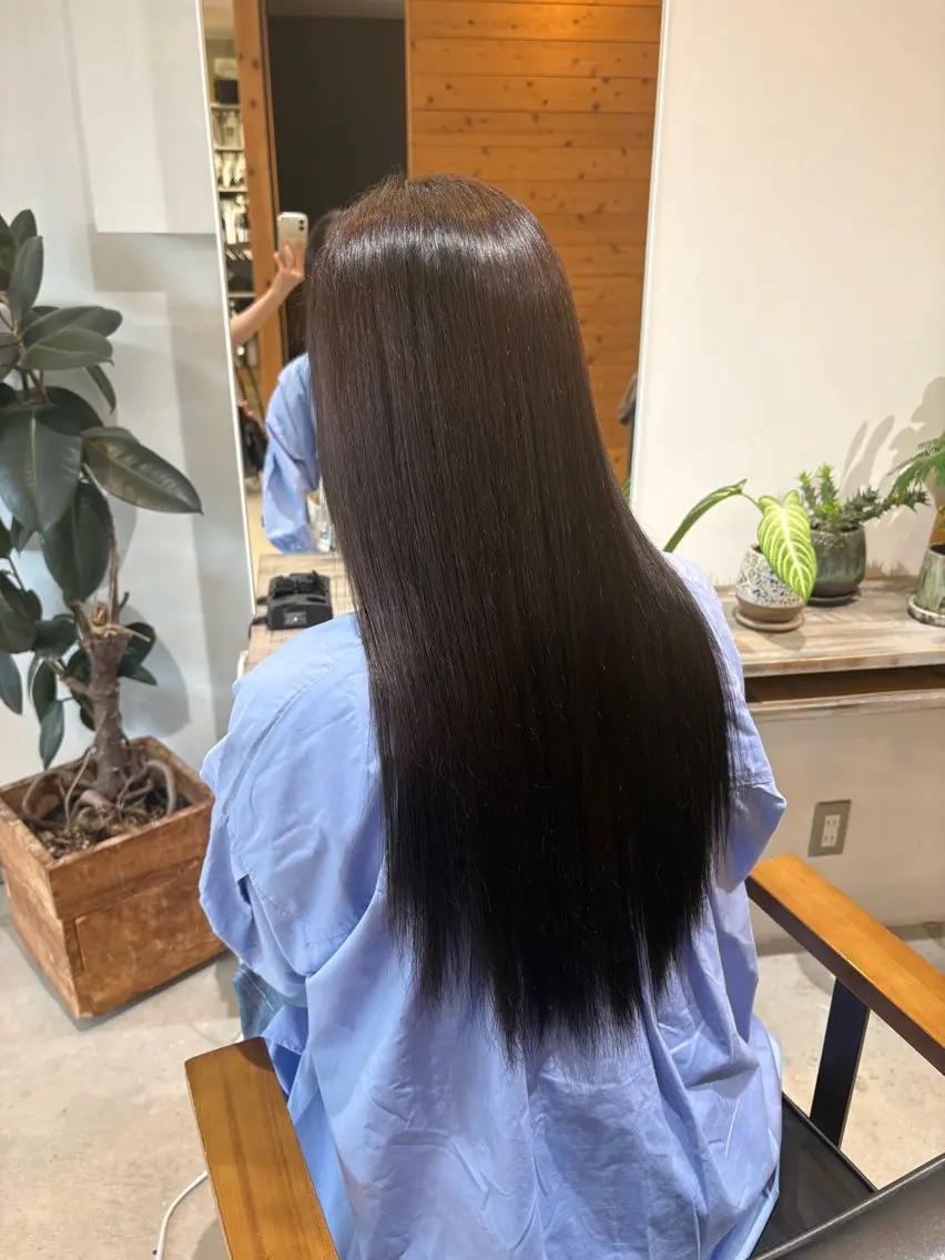 ロング カラー ベージュカラー ヘアカラー 髙木 千惺のヘアスタイル