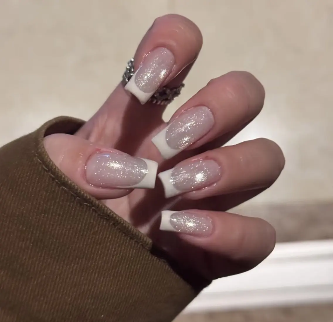 ネイル チークネイル フレンチネイル ジェルネイル ガーリー キラキラネイル ハンドネイル UM Nail Salonのネイルデザイン