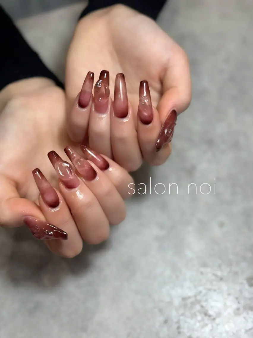 ネイル ボルドー ニュアンスネイル ハンドネイル salon noiのネイルデザイン