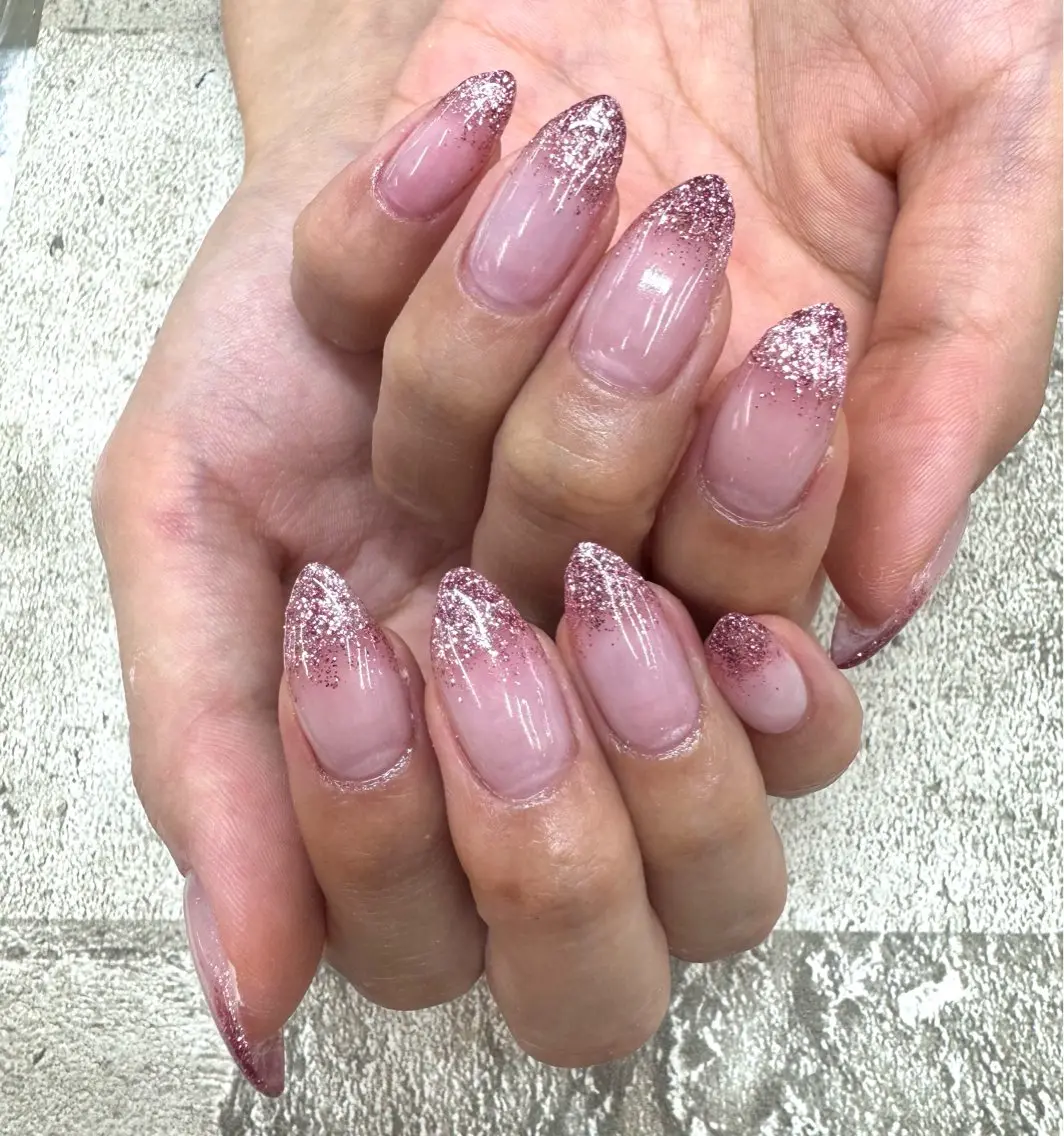 ネイル MAXKELLY ASAのネイルデザイン