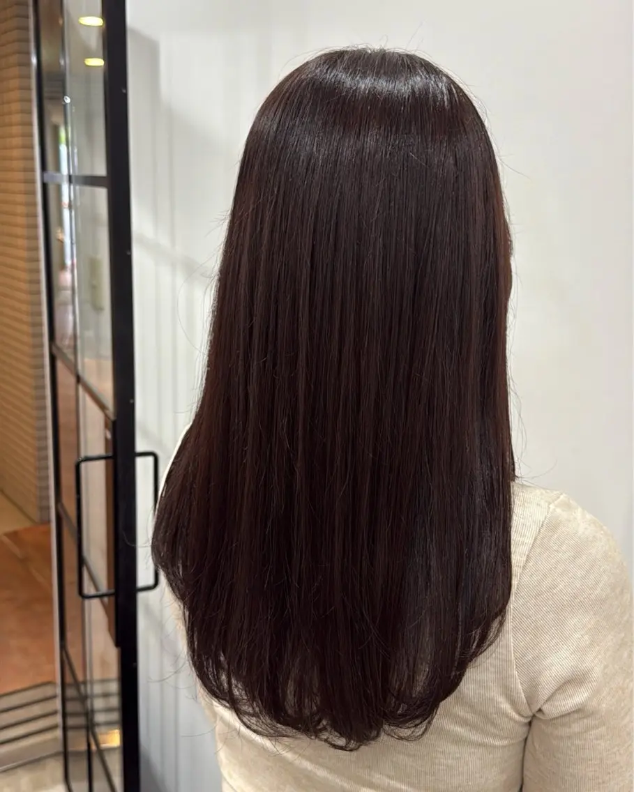 ロング カット ヘアカラー トリートメント ニシザカ マナのヘアスタイル