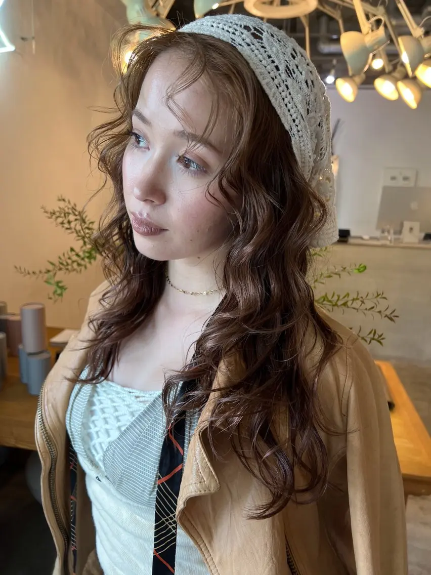 ロング カット ヘアカラー kotoko 透け感カラーのヘアスタイル