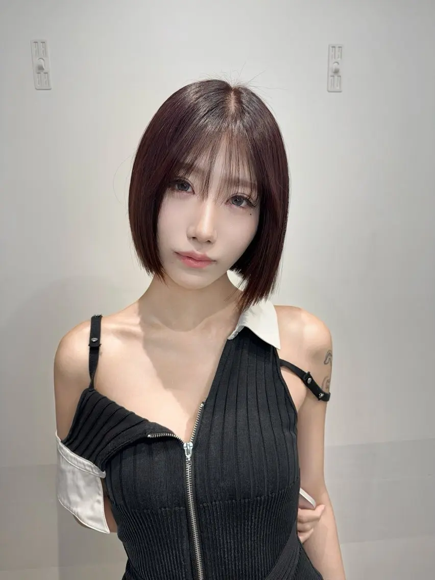 ショート ヘアカラー モデル支持率Ｎｏ．1 透明感グレージュのヘアスタイル