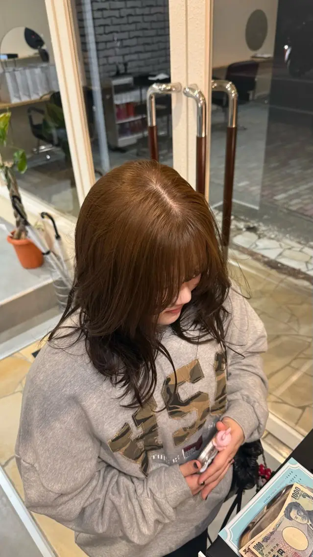 ミディアム 髪質改善 似合わせカット トリートメント ヘアカラー トリートメント レイヤー/顔周り 透明感カラー🥂のヘアスタイル