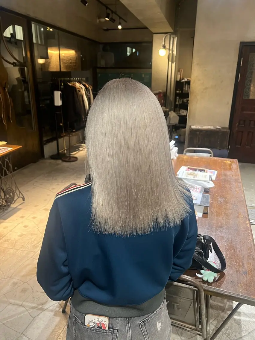 セミロング カラー カット ヘアカラー トリートメント 赤みゼロ/透明感 カラー🔅KANTAのヘアスタイル
