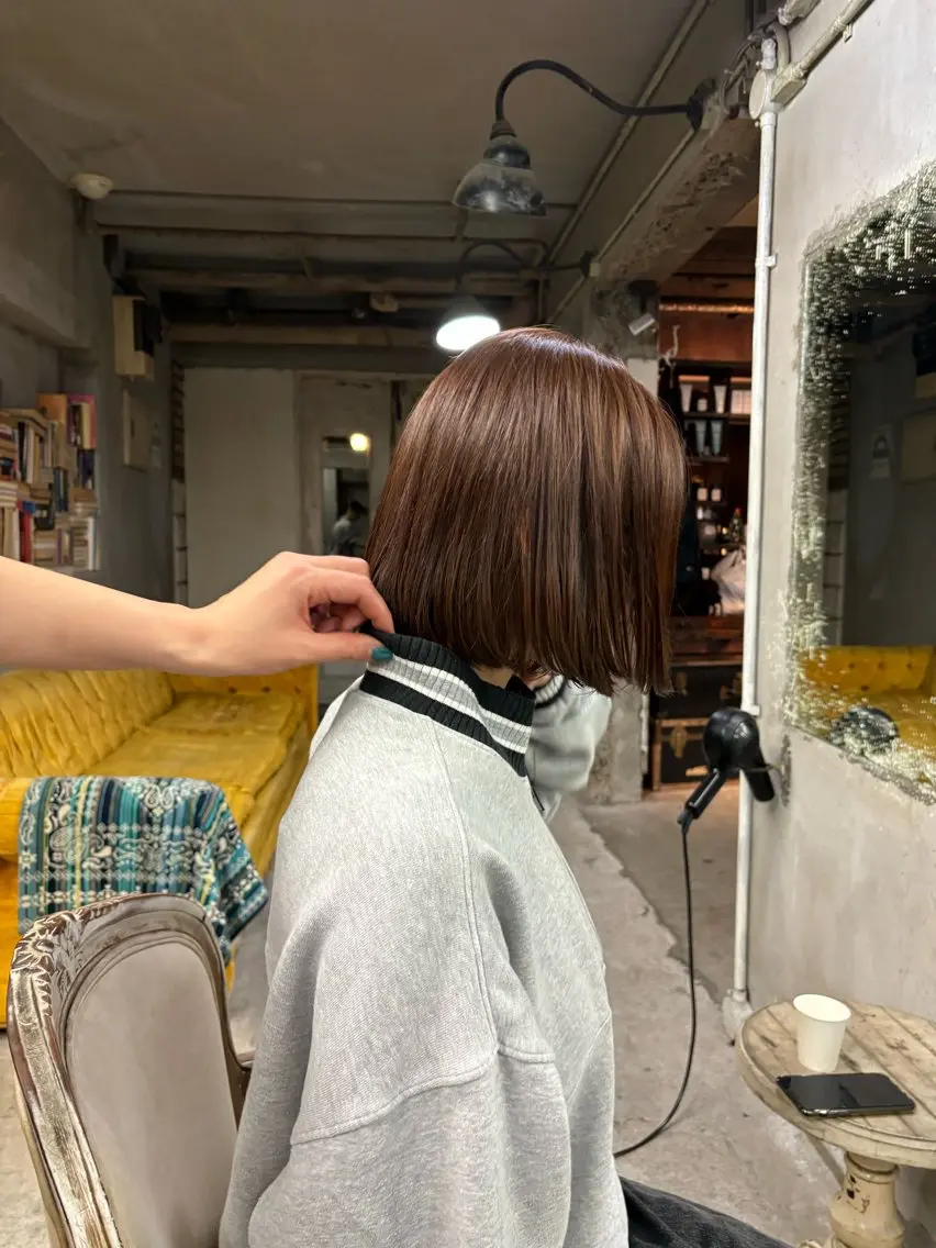 ミディアム カラー ベージュカラー ブリーチ ボブ お任せヘア☘️☘️ 及川渚のヘアスタイル