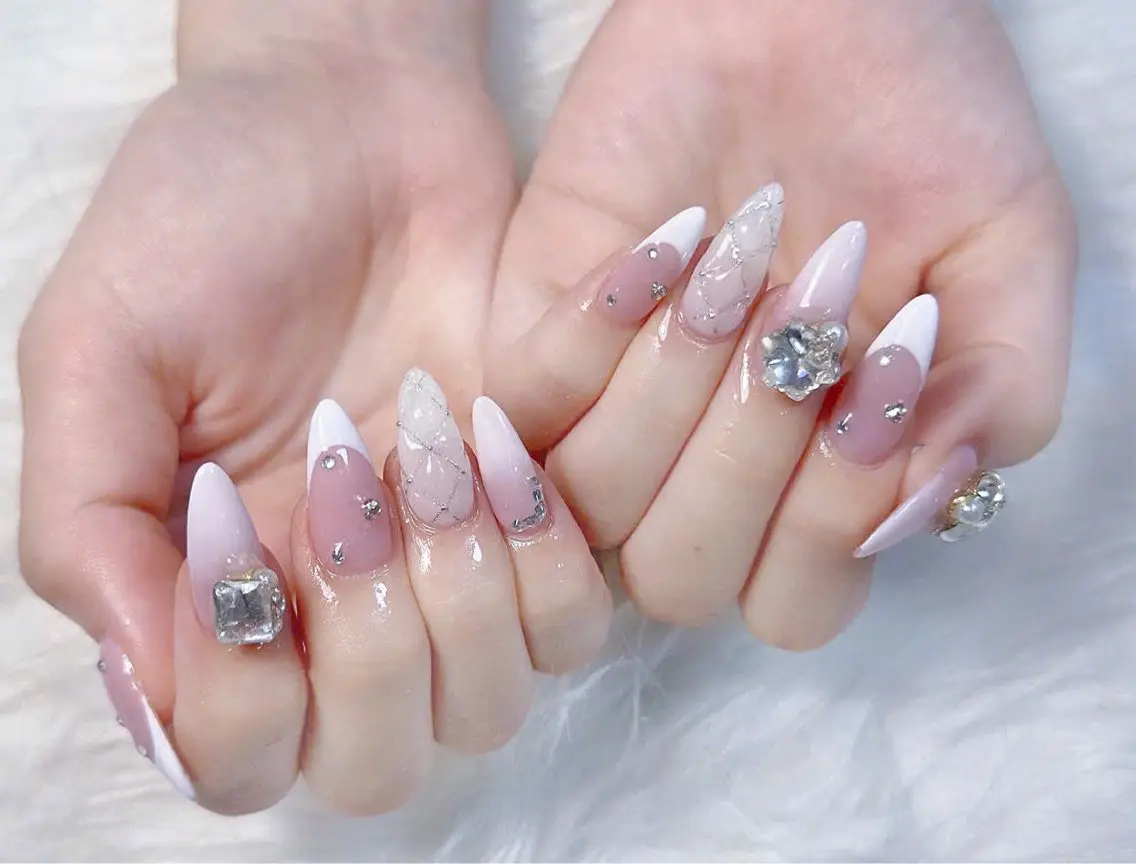 ネイル Hin Hana Nailのネイルデザイン
