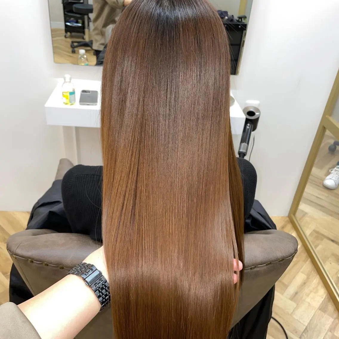 セミロング カラー 髪質改善特化 ESSENCIAのヘアスタイル