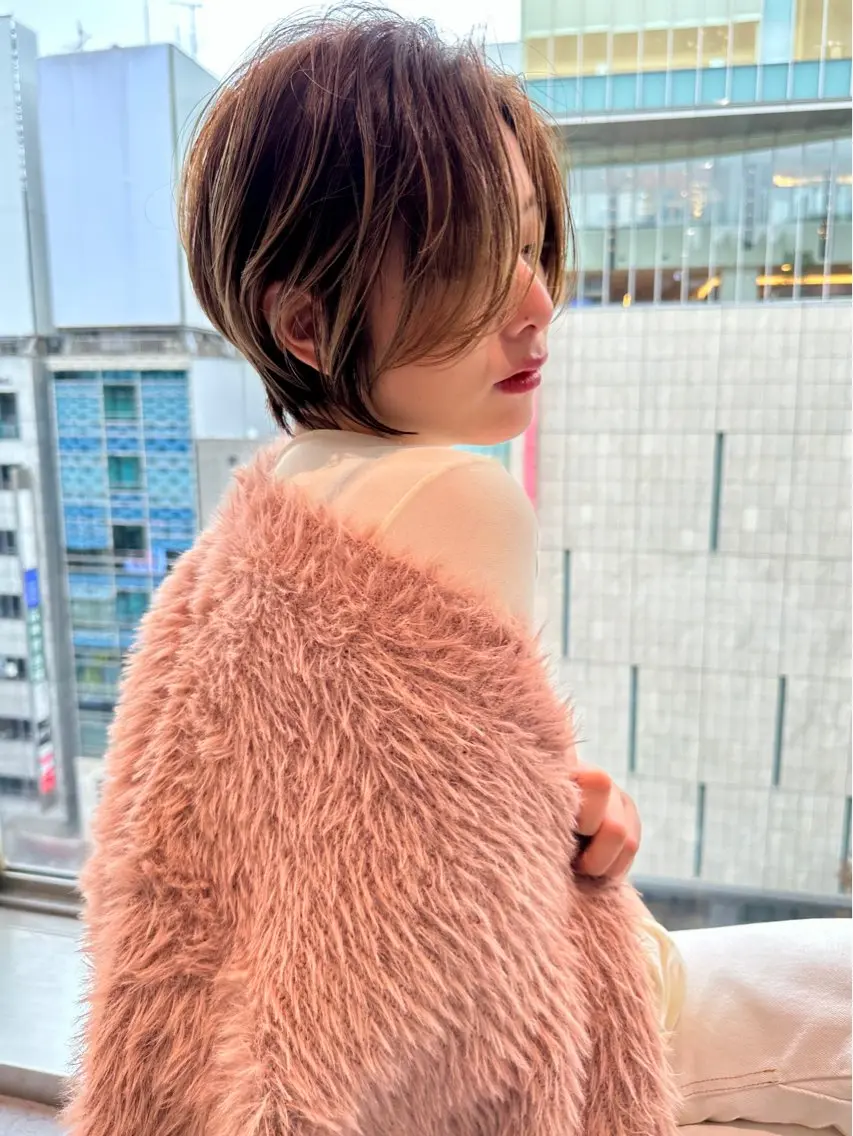 ショート レイヤー/ショート/ 山見陽のヘアスタイル