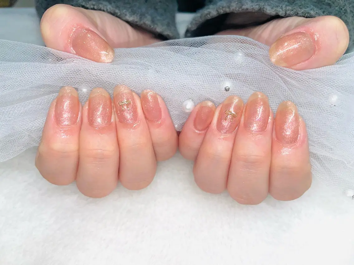 ネイル キラキラネイル ラメ(グリッター) リボン I-nail Moeのネイルデザイン