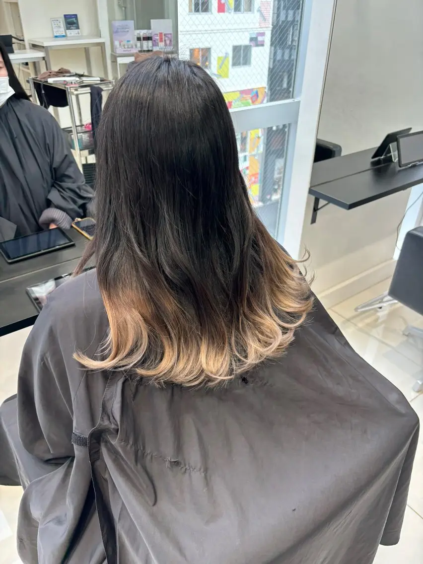 ミディアム カラー ブリーチ グラデーションカラー ヘアカラー トリートメント ⭐️無料!カット モデル募集⭐️夕貴のヘアスタイル