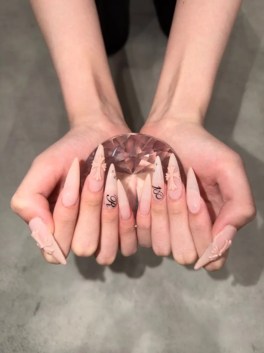 10本チップ長さ出し+持ち込みネイル ❤︎の写真