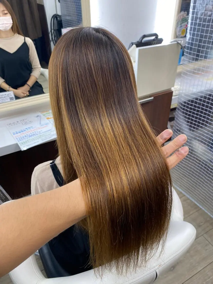 カット＋髪質改善ストレート＋艶髪トリートメントの写真