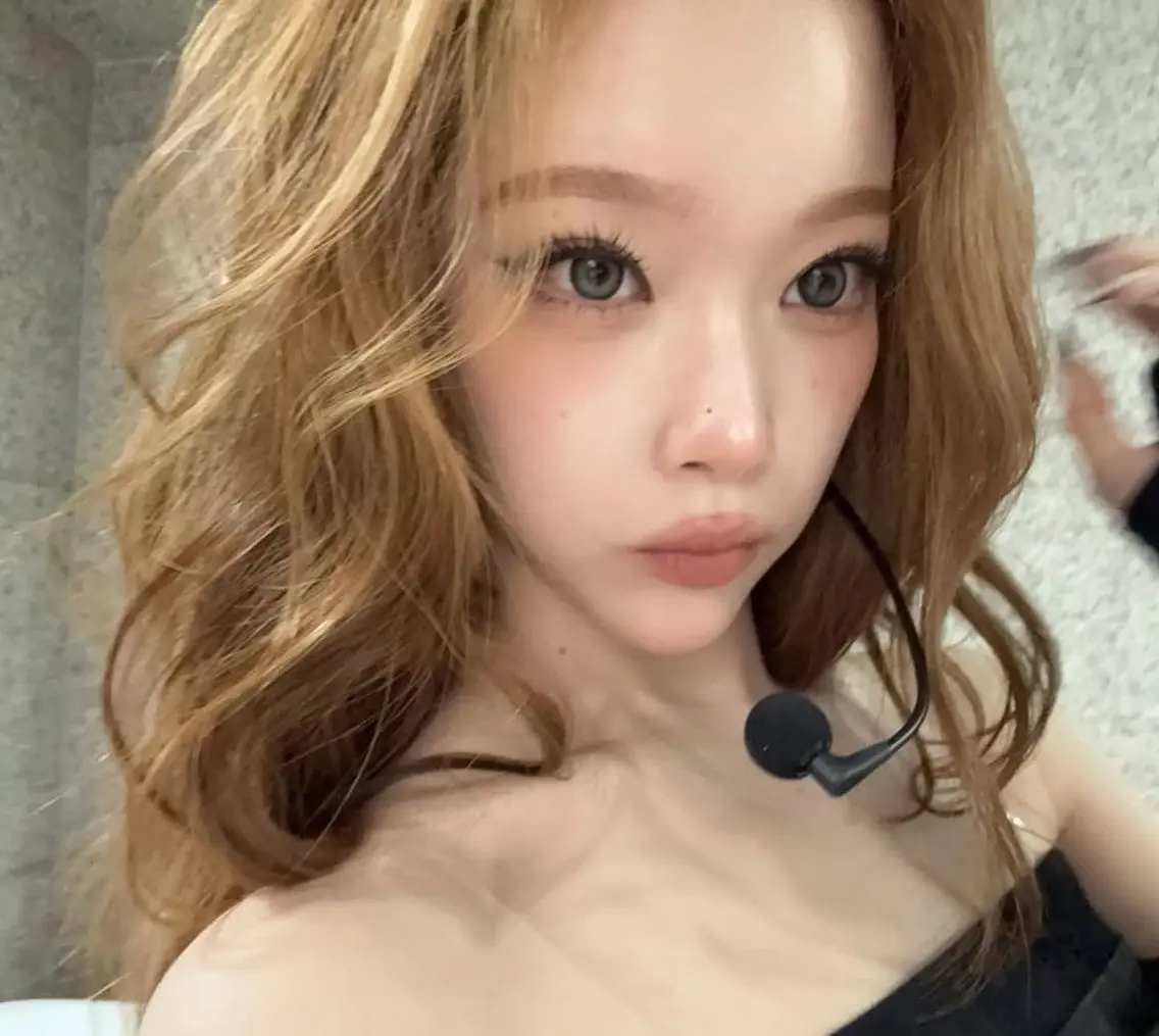 ロング カラー 透明感カラー 韓国風ヘア ヘアカラー NENE/艶カラー ×韓国アイドルのヘアスタイル