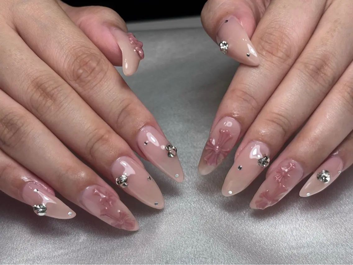 ロング ハンドネイル Nailsalon Puttiのネイルデザイン