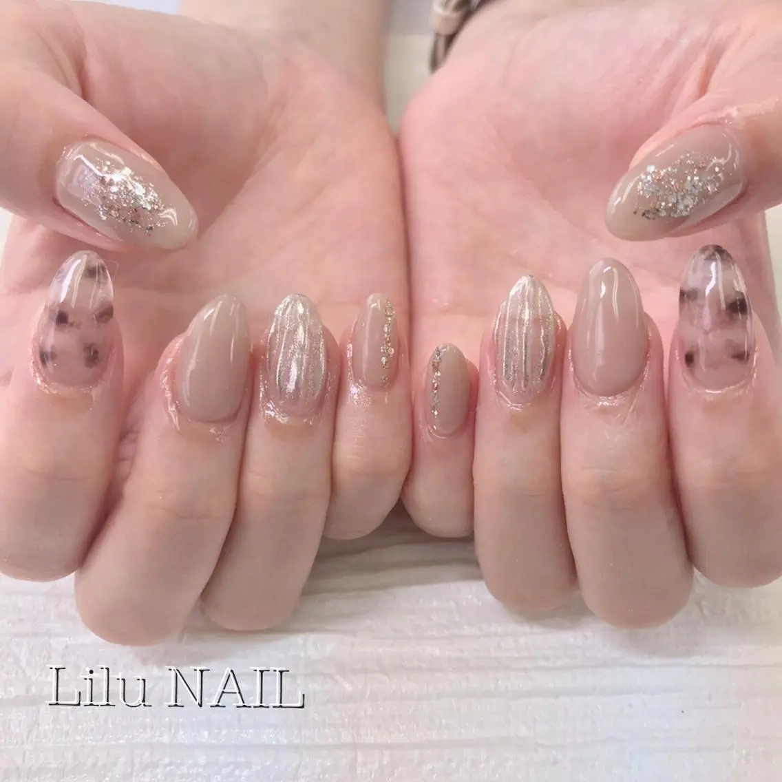 ネイル ミラーネイル ニュアンスネイル モチの良さ◉ フィルインネイル♡のネイルデザイン