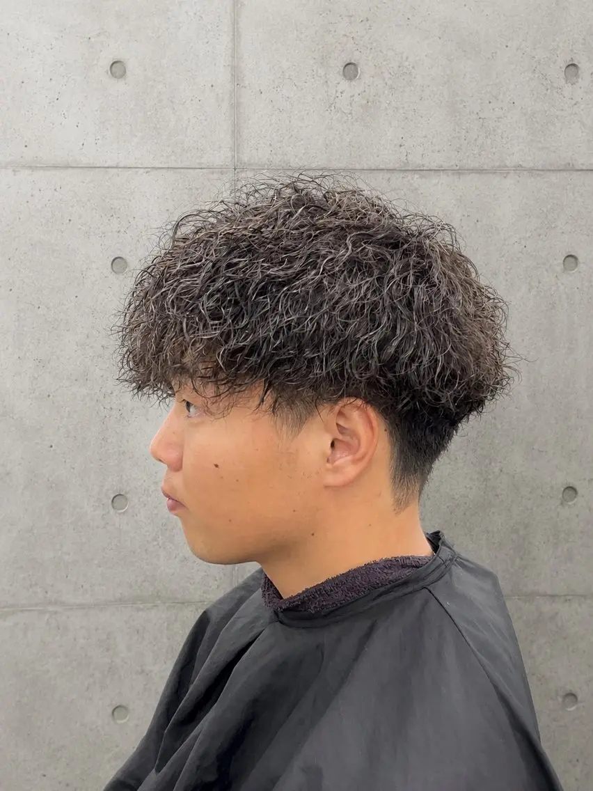 パーマ メンズ フェードカット メンズパーマ ツイストスパイラルパーマ スパイラルパーマ カット パーマ 🔥メンズ特化🔥 匠翔のヘアスタイル