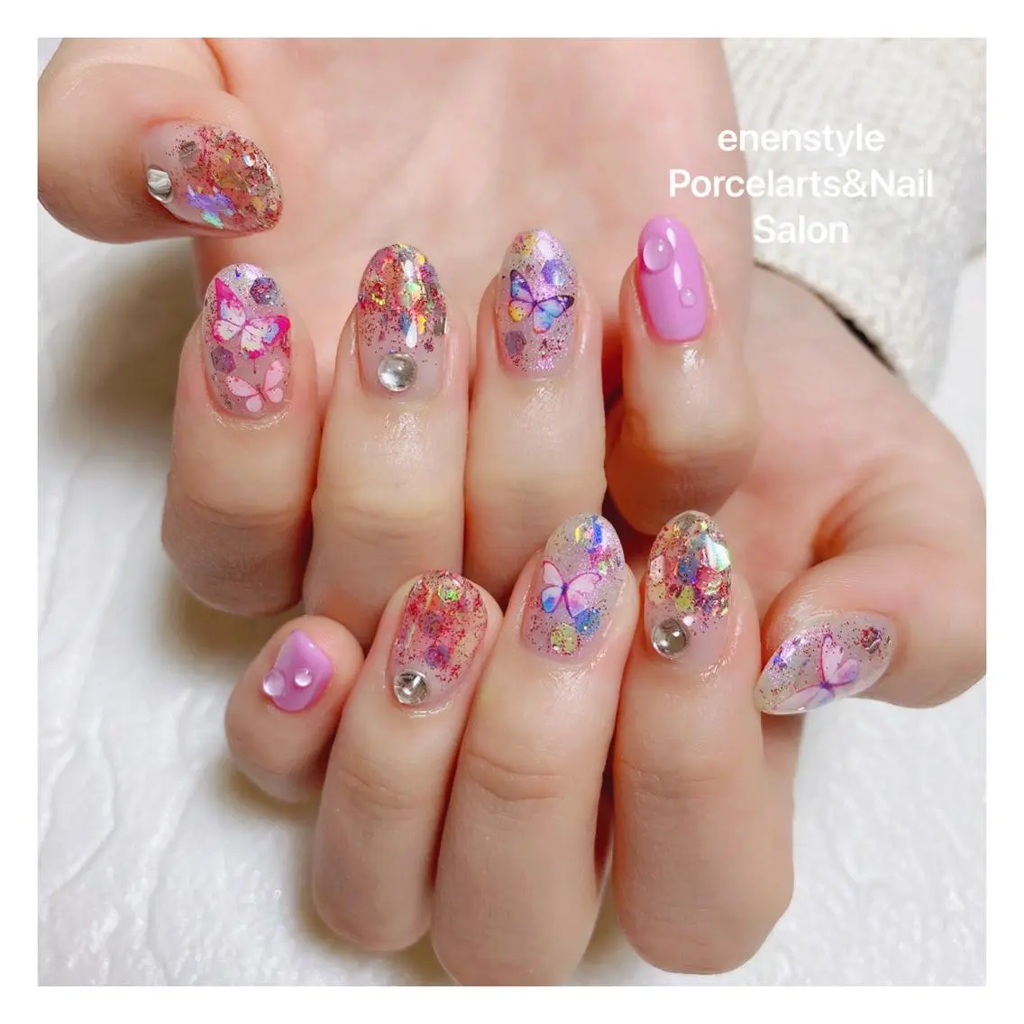 ミディアム ネイル ハンドネイル 🐾enen style 🐾のネイルデザイン