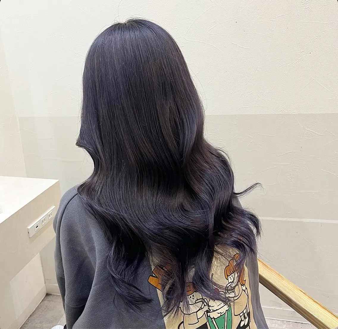 カラー ブリーチ ディープラベンダー ラベンダーカラー 🦋Yui🦋透明感 /ベージュ/Wカラーのヘアスタイル
