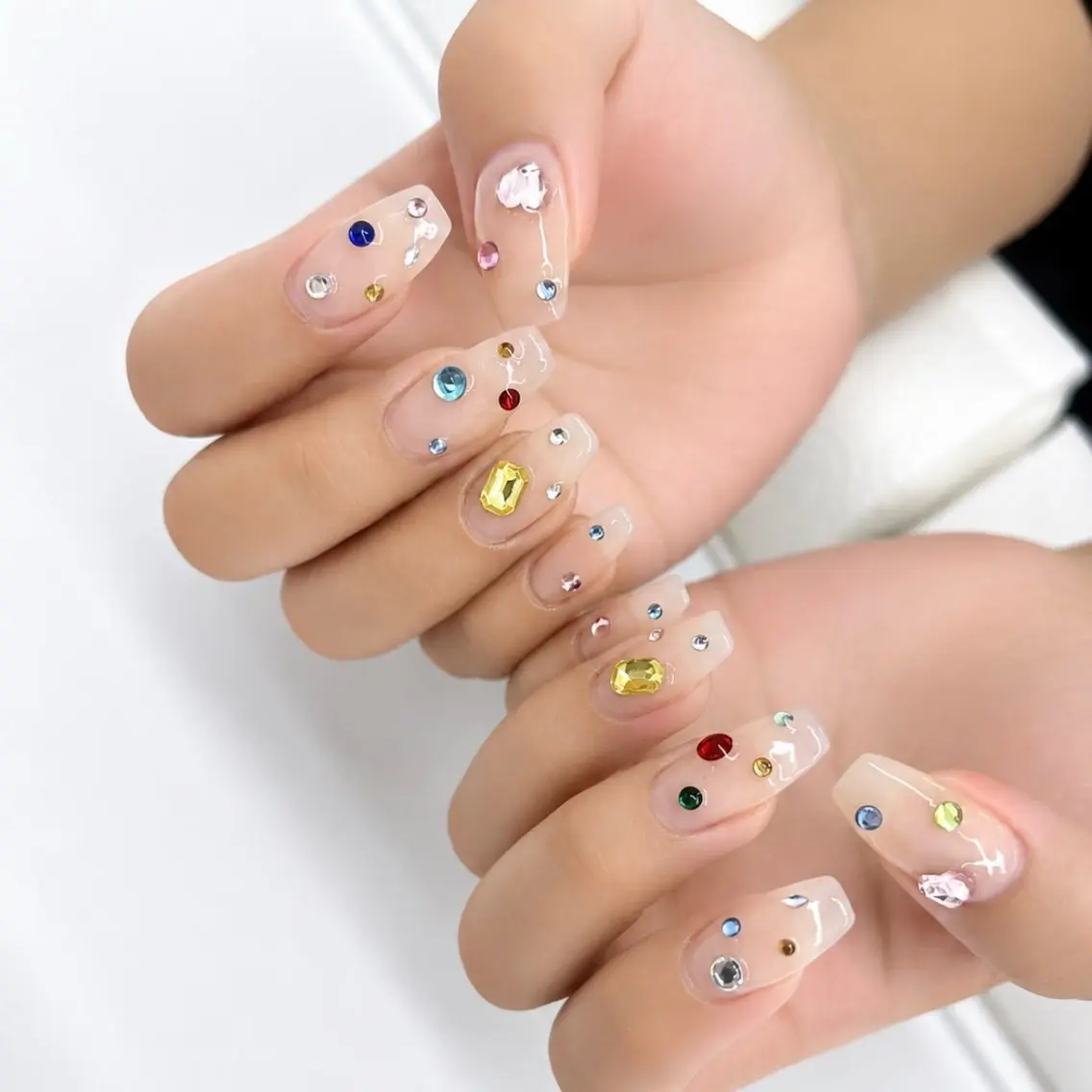 ネイル フラッシュネイル フットネイル フレンチネイル ジェルネイル ラメ(グリッター) ハンドネイル ネイルサロン ⭐︎Linoのその他イメージ
