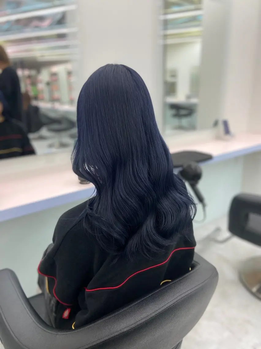 ロング カラー ヘアアレンジ カット ヘアカラー トリートメント ヘアセット レイヤー×透明感カラ ーHAYATOのヘアスタイル