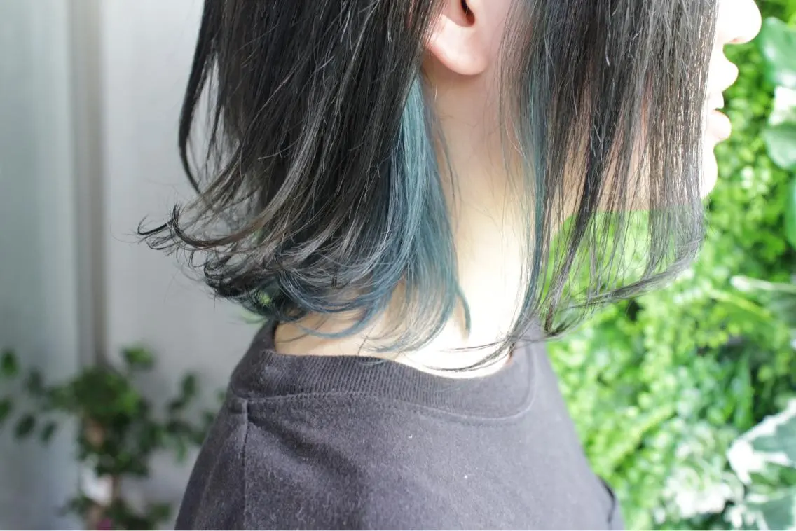 ショート カラー ブルーカラー ブルージュ 吉本 知弘のヘアスタイル