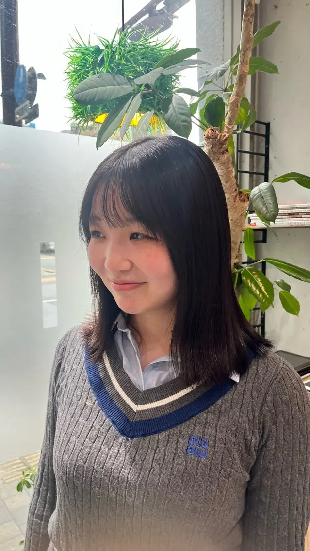 セミロング カラー レイヤーカット 外ハネヘア Glimpseあやね 🎀大濠/髪質改善のヘアスタイル
