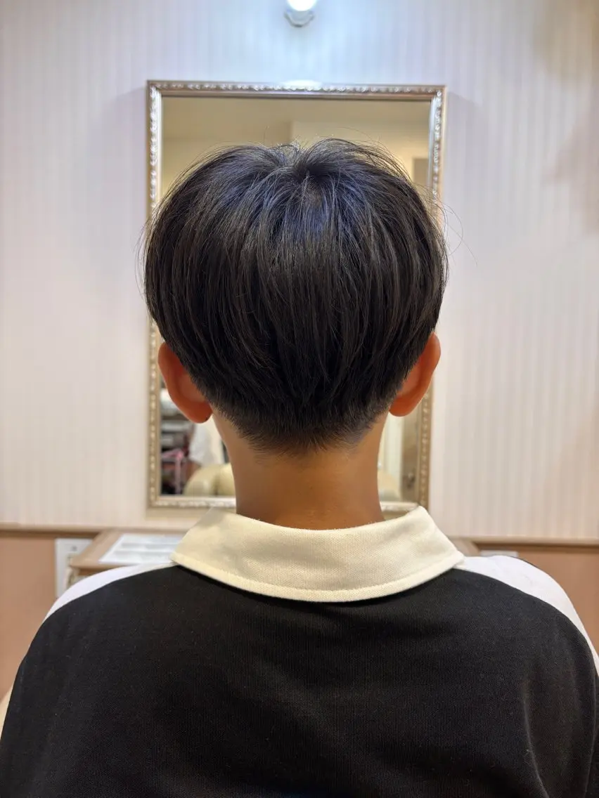 ショート 吉井 愛のヘアスタイル