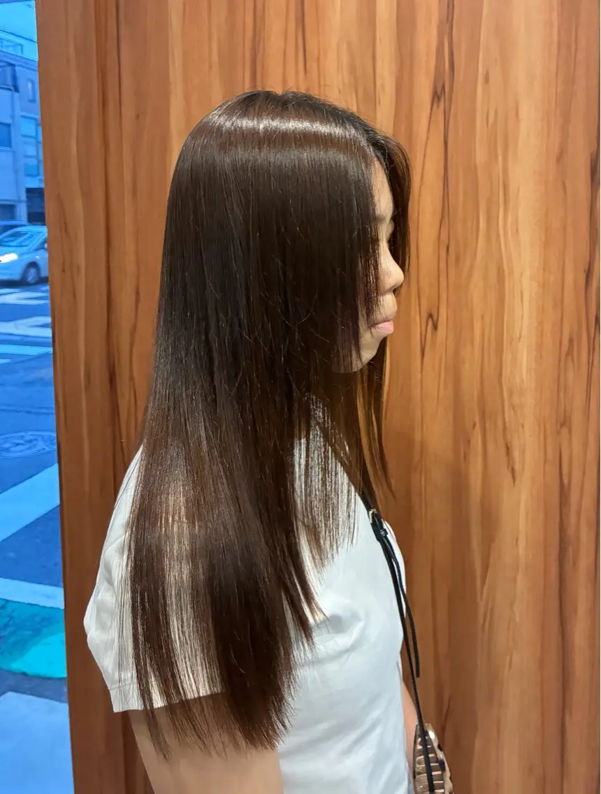 ロング 顔周りカット レイヤーカット 縮毛矯正 山田 莉帆のヘアスタイル