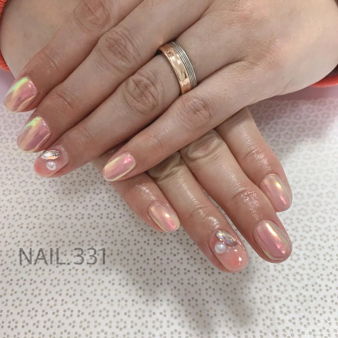 ネイル アートネイル キラキラネイル ニュアンスネイル ショートネイル ストーンネイル Nail 331のネイルデザイン