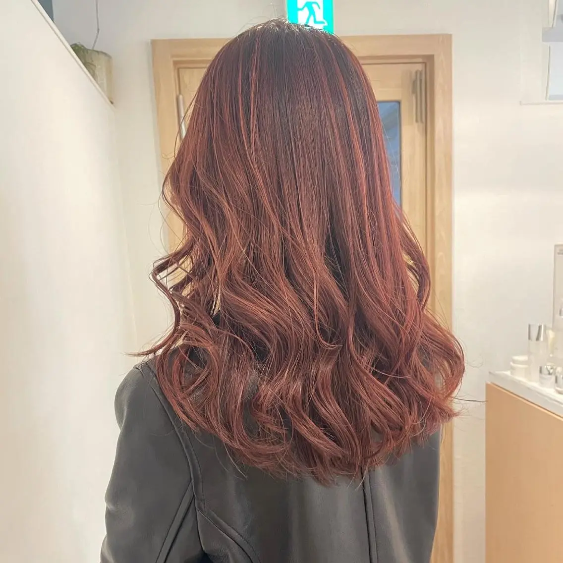 カラー 大迫 江梨のヘアスタイル