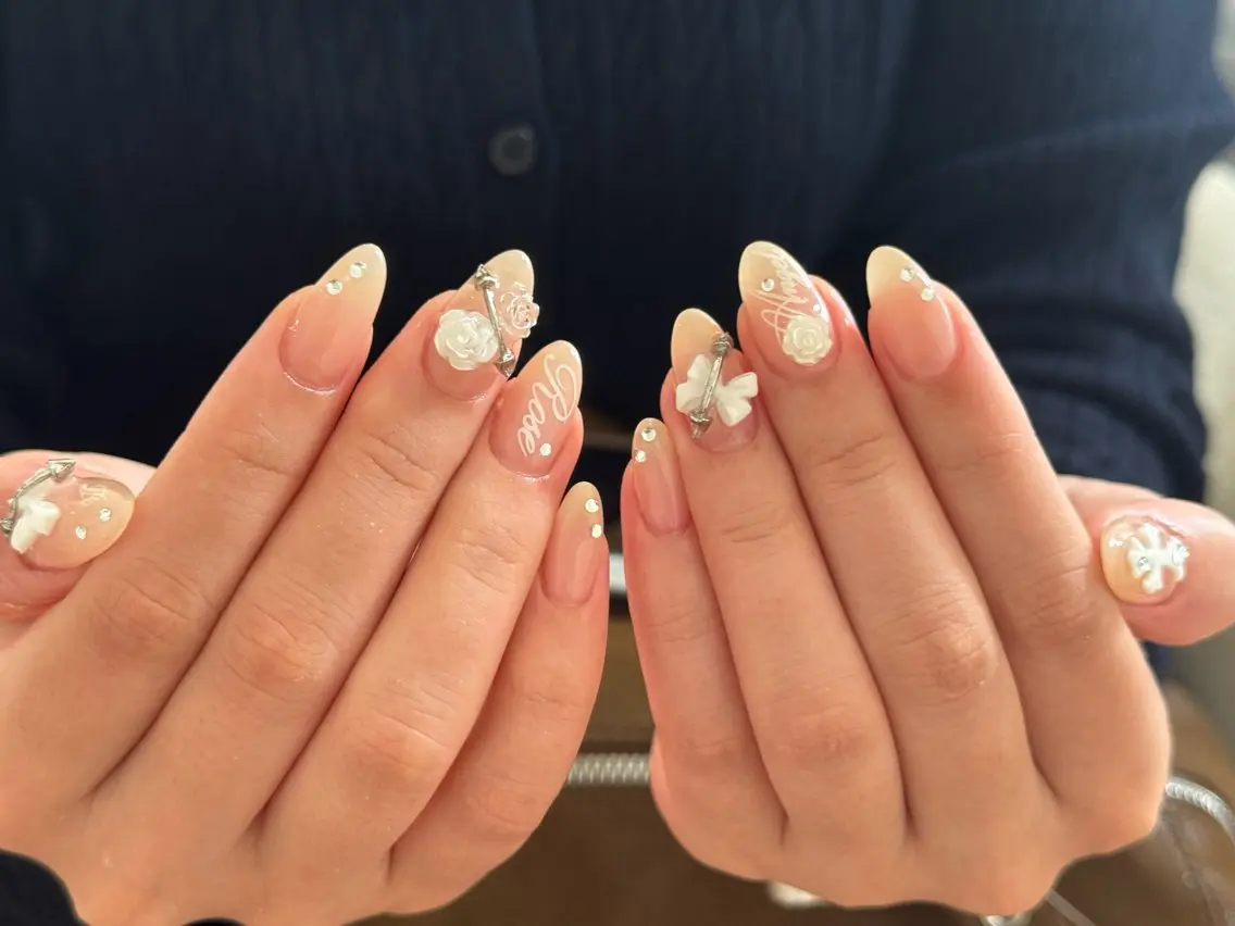 ネイル Shiori Nailのネイルデザイン