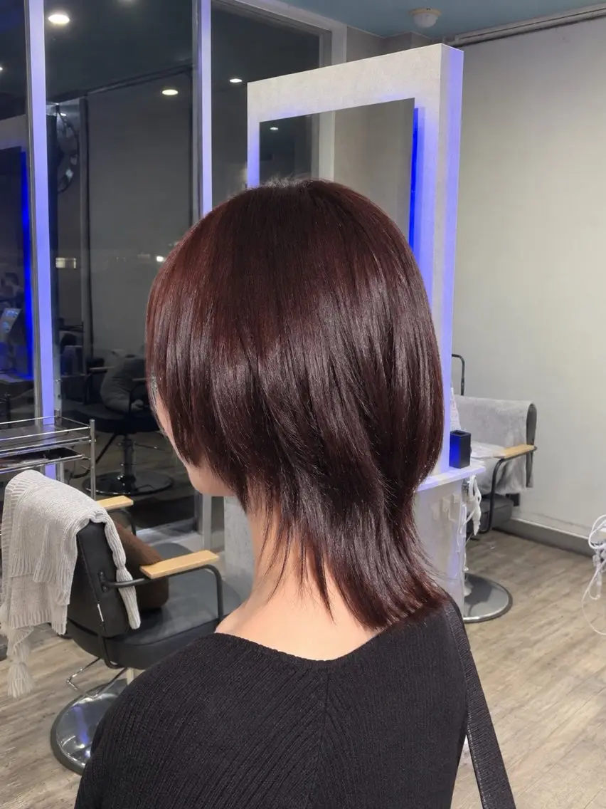 ミディアム カラー ブラウンカラー レッドカラー レッドブラウン ヘアカラー 小林 涼那のヘアスタイル