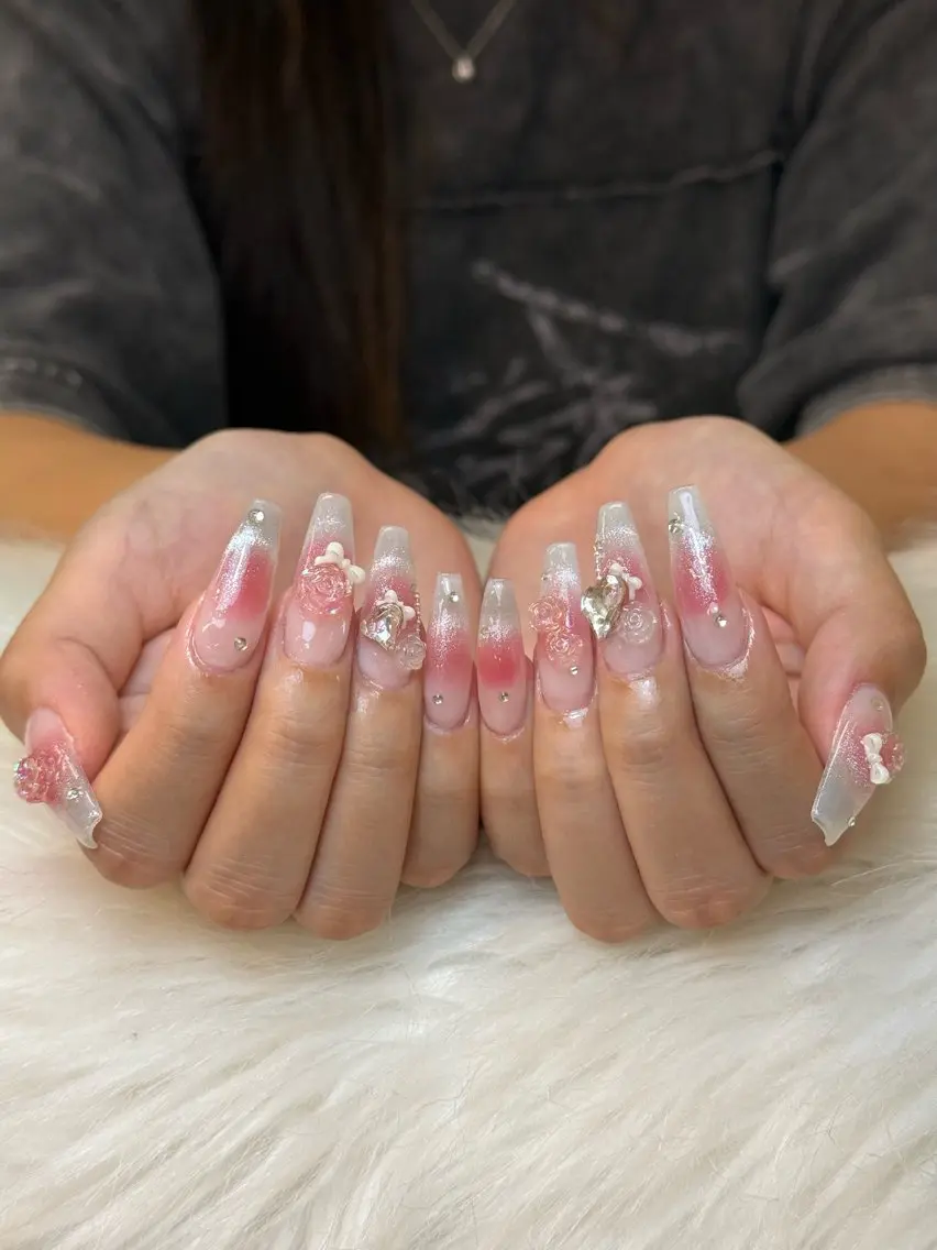 ネイル グラデーション 韓国ネイル 持ち込み 冬ネイル Nihonthy Nail 新宿のネイルデザイン