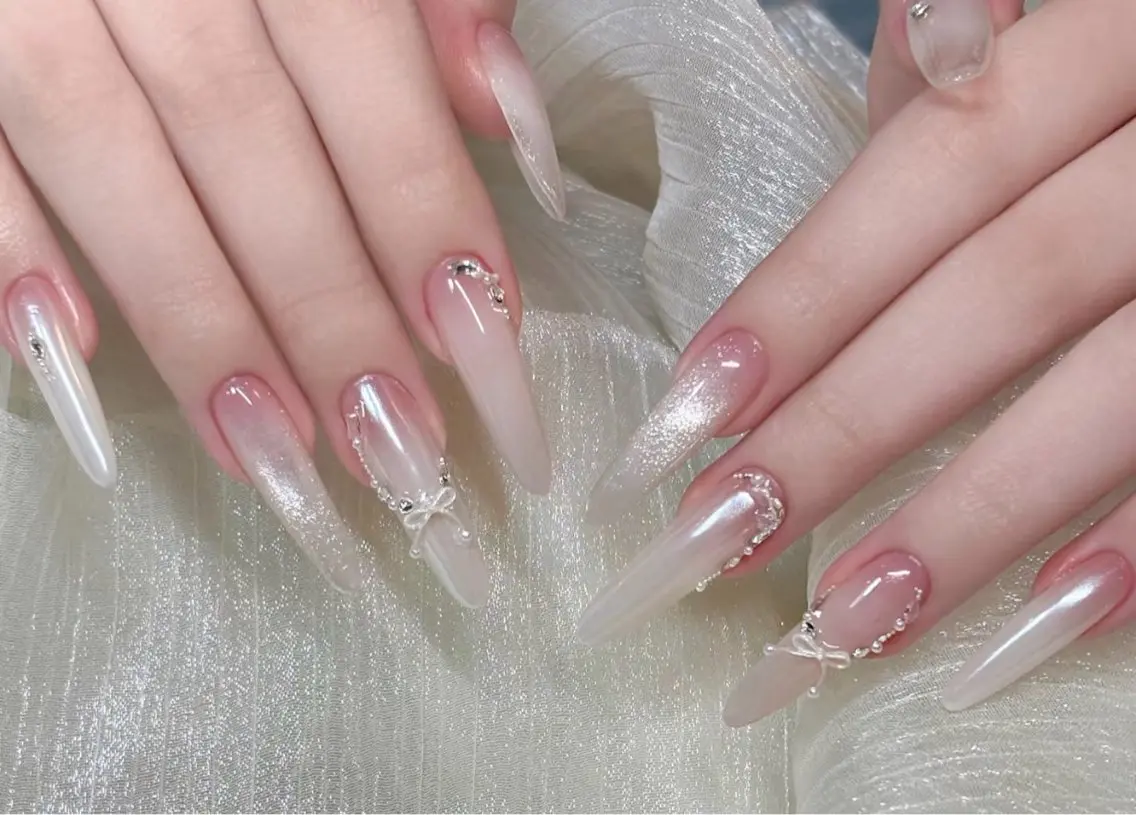 ネイル アートネイル ジェルネイル 韓国ネイル ニュアンスネイル シンプルネイル ハンドネイル ハンドケア Anna Melia Nailのネイルデザイン