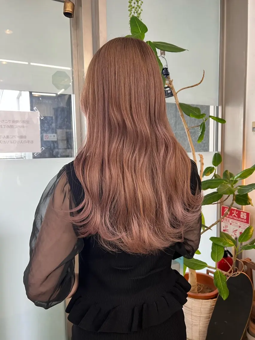 ロング カラー アッシュ ブリーチ ミルクティーアッシュ ヘアカラー トリートメント エクステ⭐️艶カラー koukiのヘアスタイル