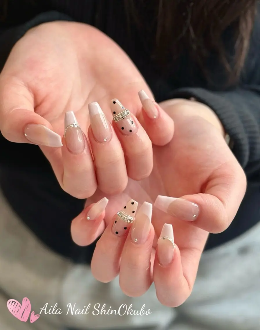 セミロング ハンドネイル Hi beauty 渋谷のネイルデザイン