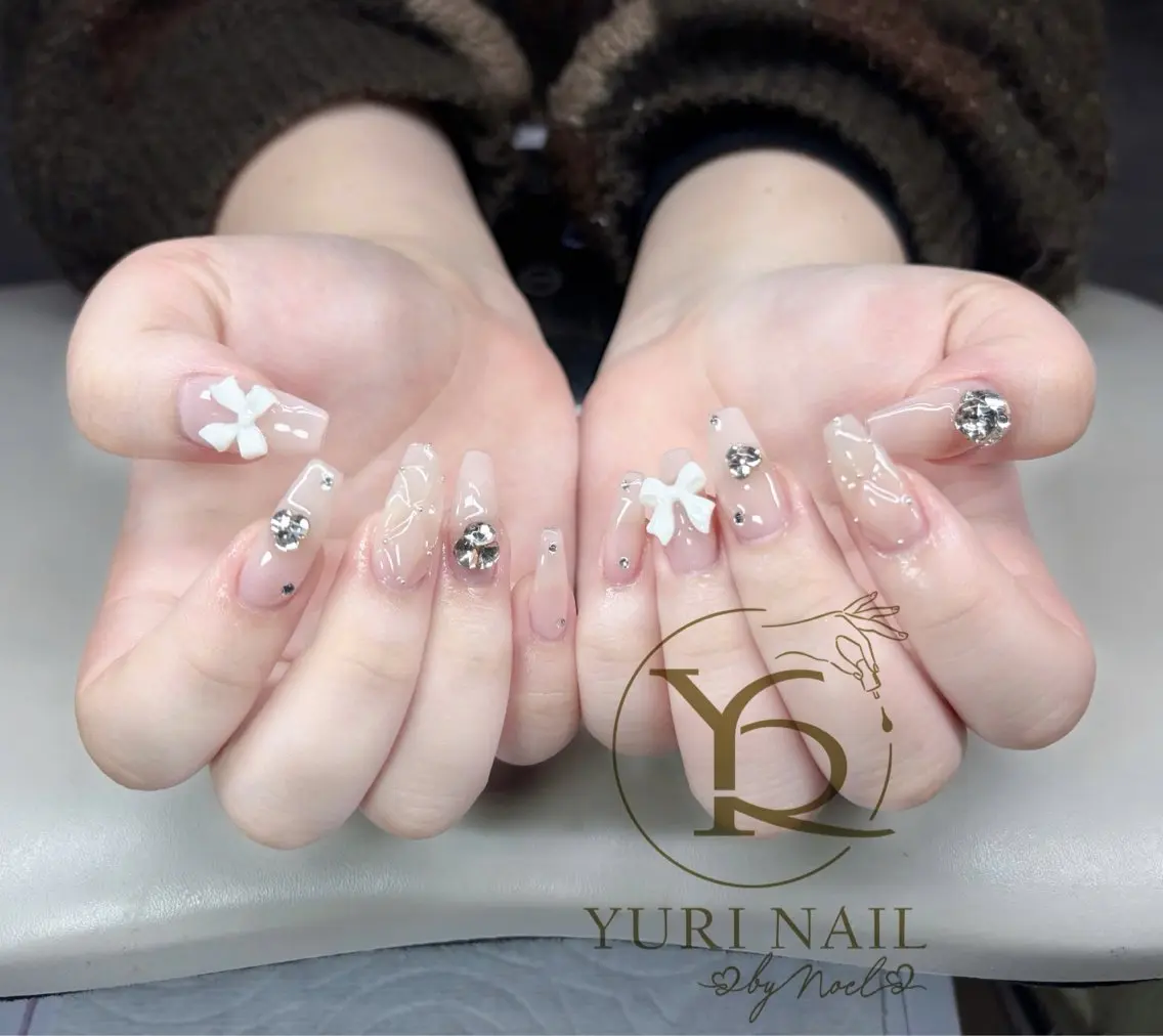 ネイル オーロラネイル ブルー チークネイル フットネイル フレンチネイル ハンドネイル フットネイル ハンドケア YURI Nail Funabashiのネイルデザイン