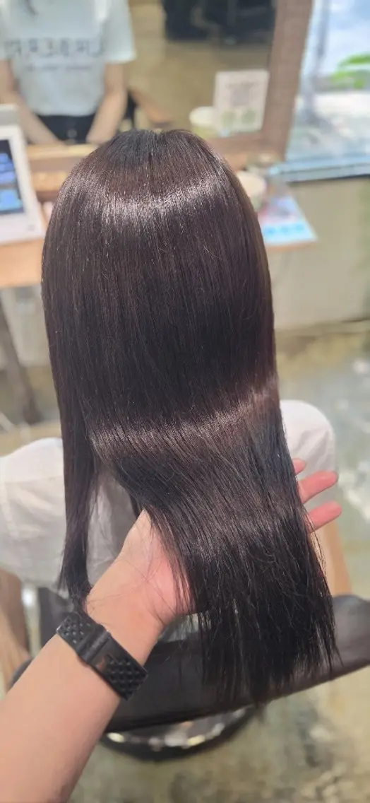 セミロング カラー 谷岡 沙也佳のヘアスタイル