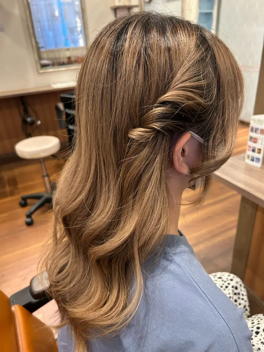 ヘアアレンジ 🐈‍⬛ SUMIのヘアスタイル