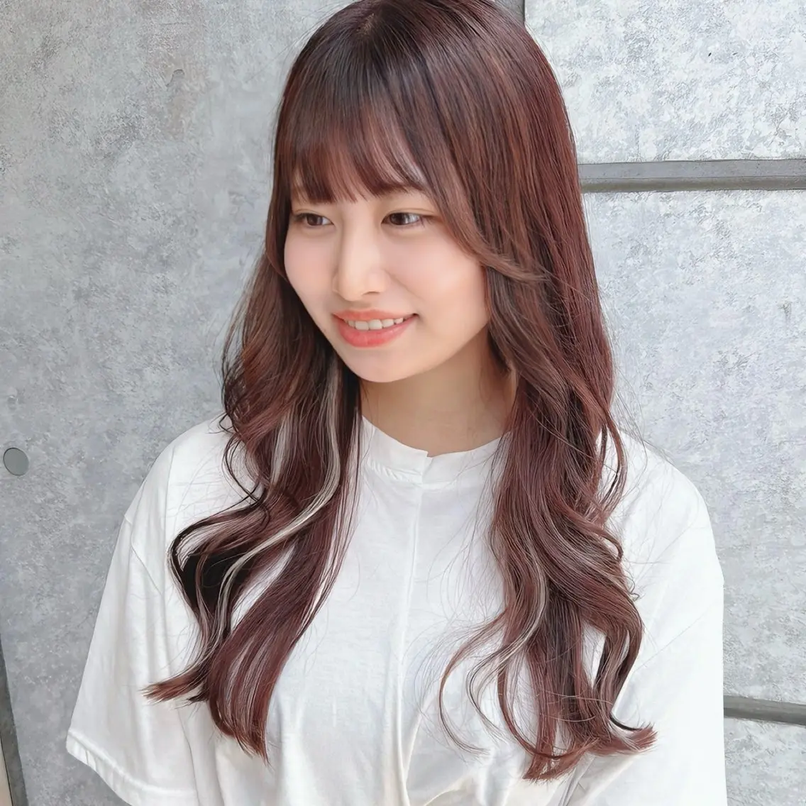 セミロング カラー シルバー ホワイトシルバー エクステ カット ヘアカラー エクステ 癖毛救済✂️ボブ /髪質改善ストレートのヘアスタイル