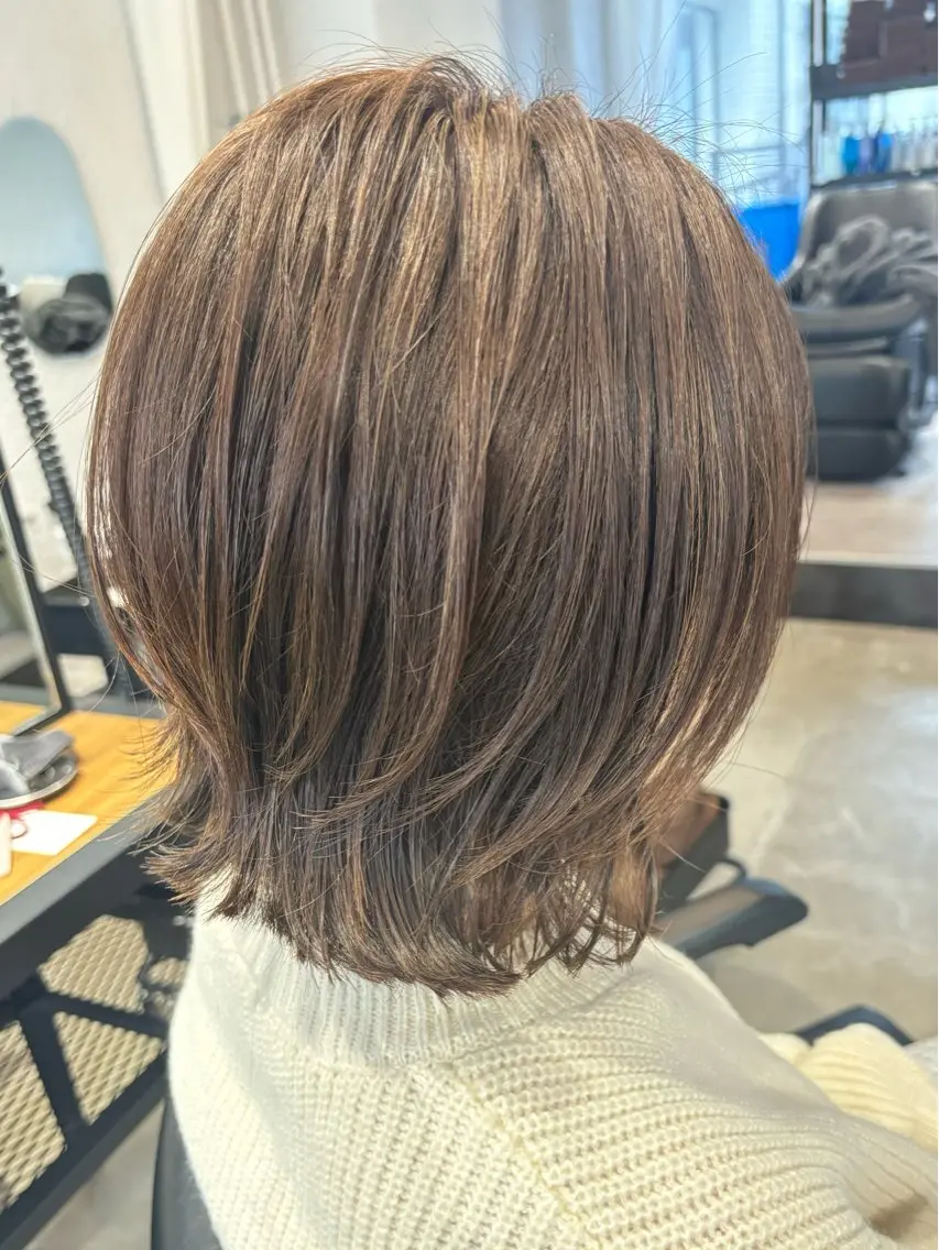 💇🏻♀️白髪ぼかしハイライト+うる艶カラー(ロング料金なし)+リンケージトリートメントの写真