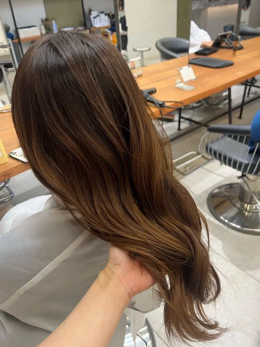 ロング ヘアカラー こと🐰 9日だけ辻堂店のヘアスタイル