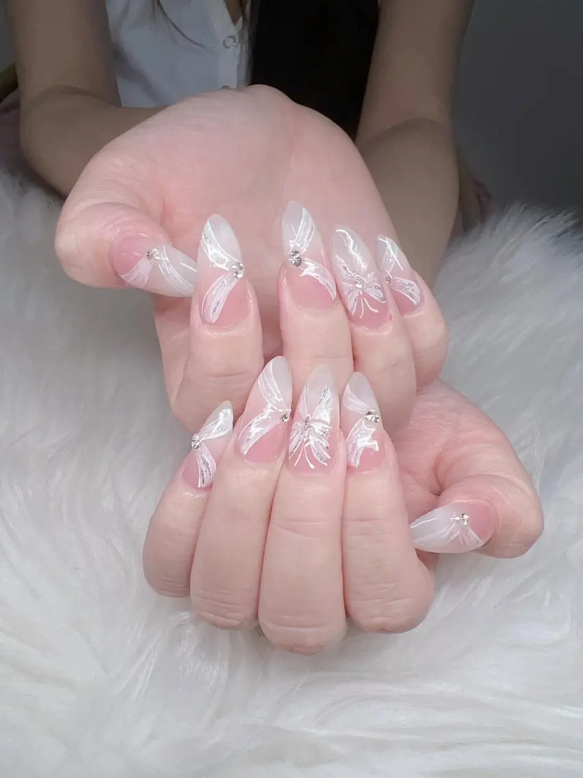 ネイル Lee Nailsのネイルデザイン