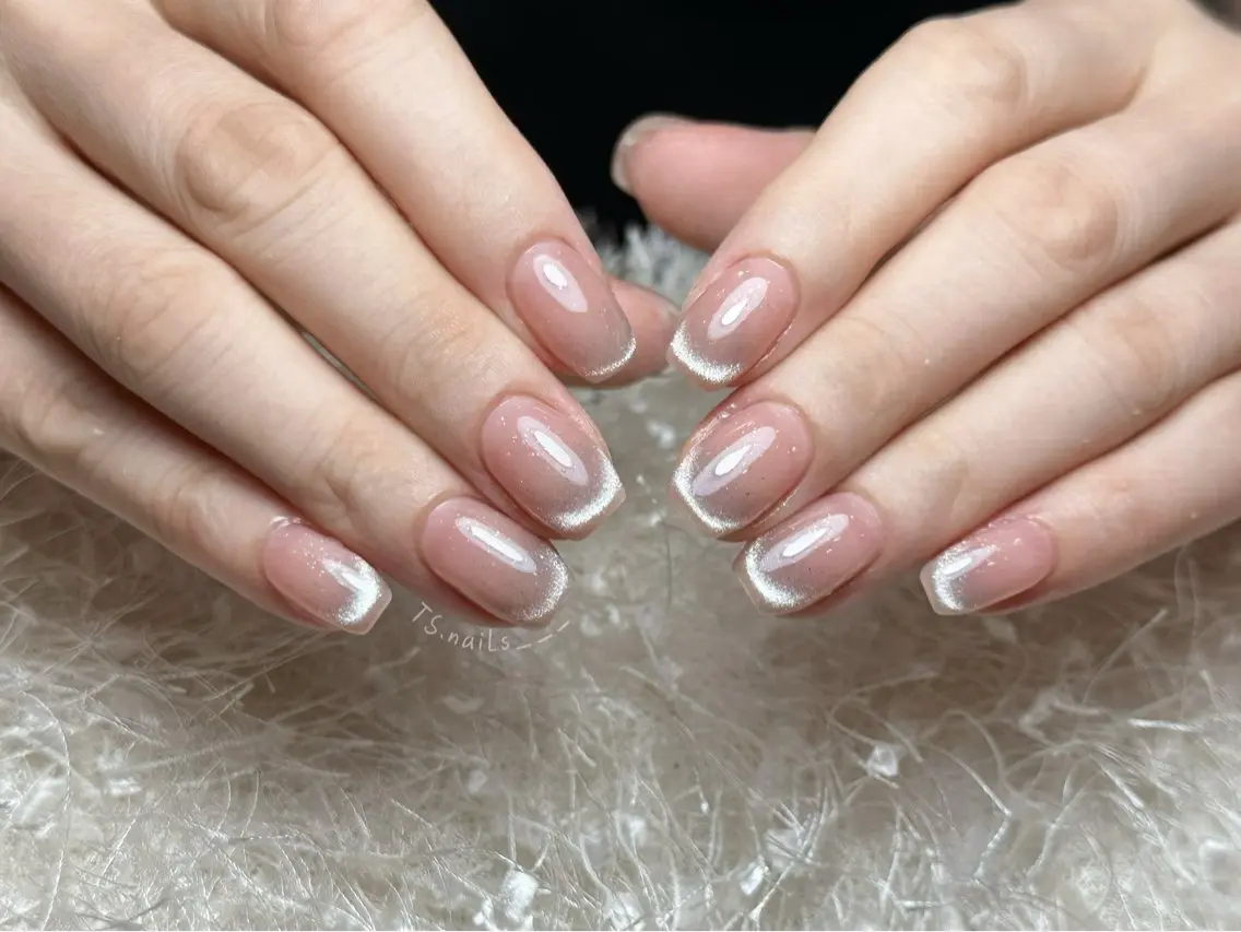 ネイル キラキラネイル マグネットネイル 持ち込み オフィスネイル シンプルネイル ハンドネイル ハンドケア TS. nails___のネイルデザイン
